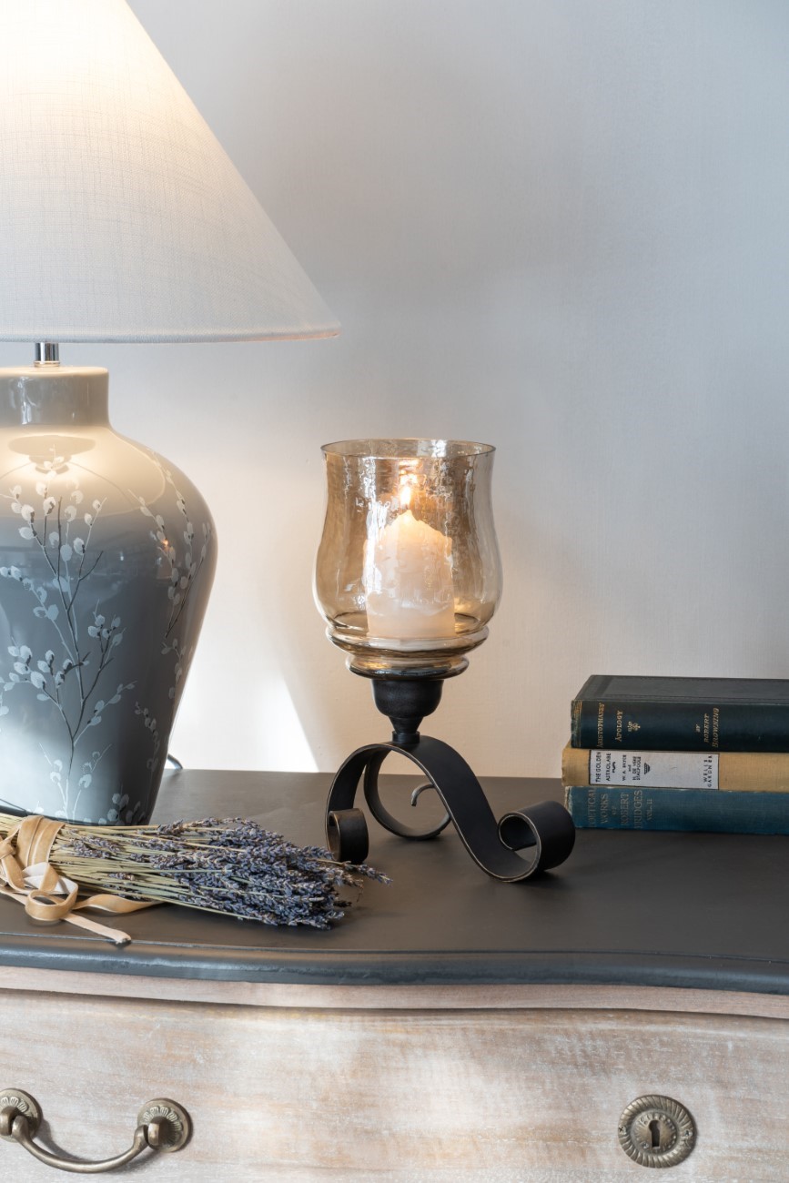 Laura Ashley Colburn Hurricane Small hover image